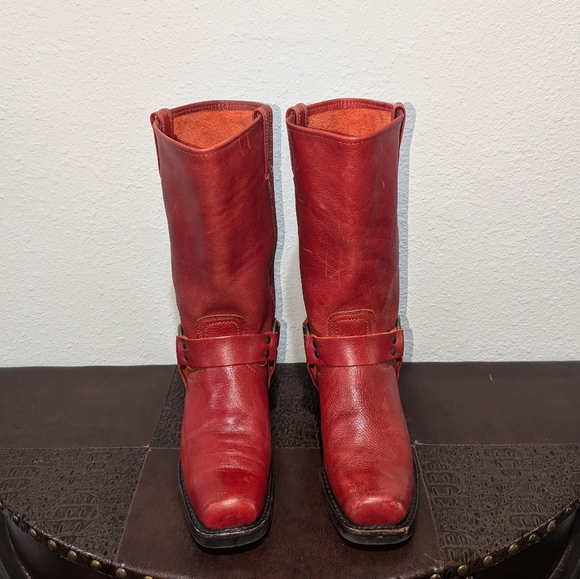NEW Frye Harness 12R Red Biker Boots size 9.5 - Picture 6 of 11